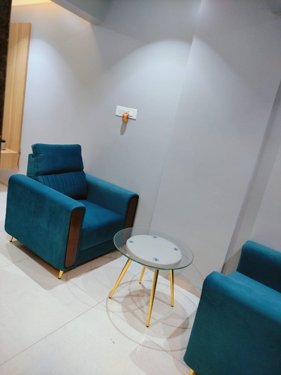 Couple room seating thumbnail
